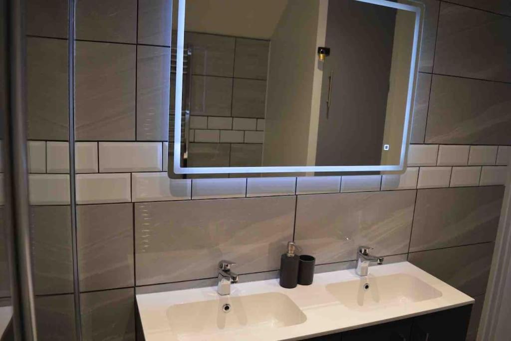 فيلا Unique 4 Bed House In Derby Perfect For Contractors And Families المظهر الخارجي الصورة
