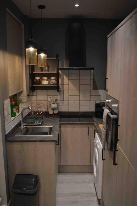 فيلا Unique 4 Bed House In Derby Perfect For Contractors And Families المظهر الخارجي الصورة